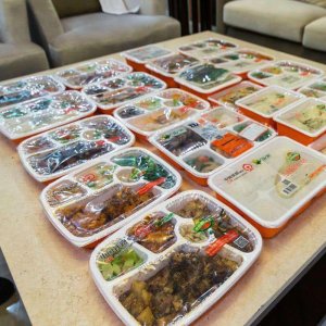 盒装封口机厂家直供：适配多规格餐盒的自动化封口解决方案